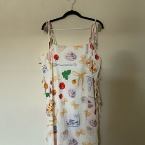 Lisa Says Gah White and Tan Garment